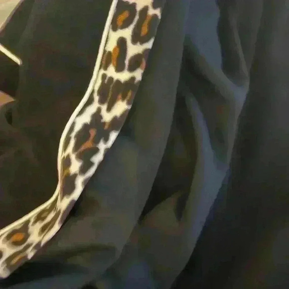 Beautiful and sumptuous vintage Vanity Fair! Size Small! Treat Yo SELF! - Picture 5 of 5